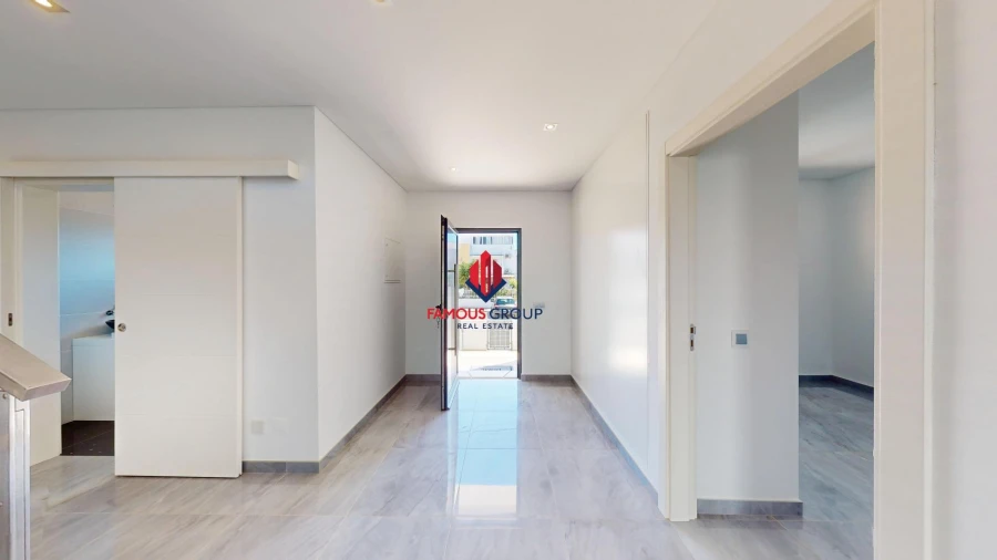 Moradia T4 para Venda em Estômbar e Parchal Foto 22