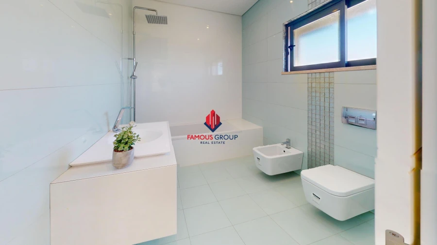 Moradia T4 para Venda em Estômbar e Parchal Foto 36