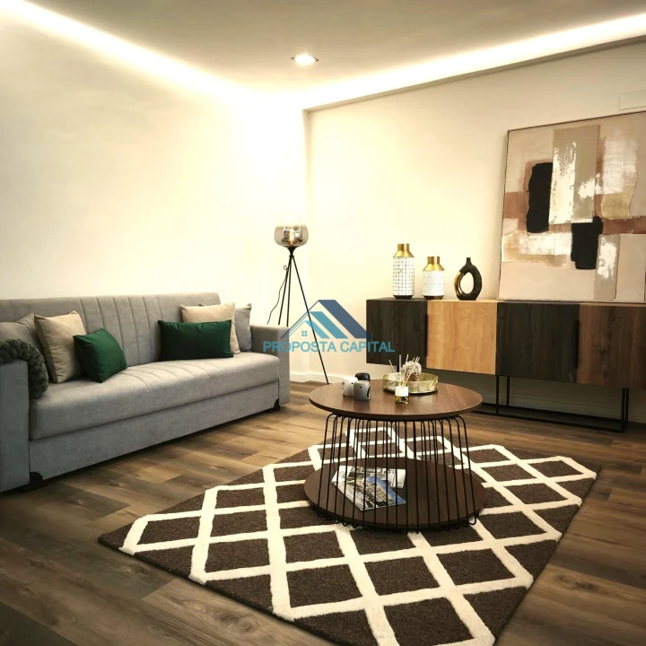 Apartamento T3 para Venda em Benfica Foto 5