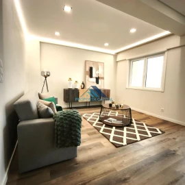 Apartamento T3 para Venda em Benfica