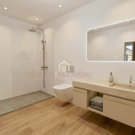 Apartamento T1 para Venda em Carcavelos e Parede