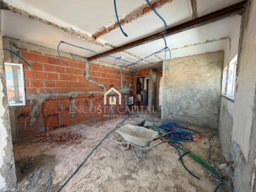 Apartamento T1 para Venda em Carcavelos e Parede