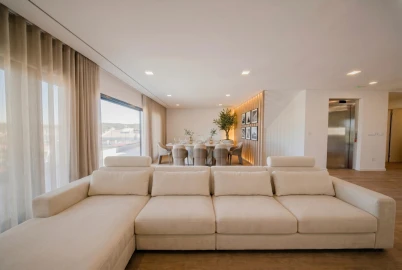 Moradia T5 para Venda em Loures