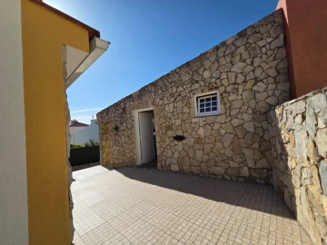 Moradia T3 para Venda em Rio de Mouro