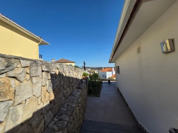 Moradia T3 para Venda em Rio de Mouro