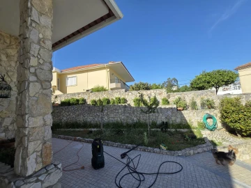 Moradia T3 para Venda em Rio de Mouro