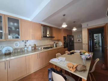 Moradia T3 para Venda em Rio de Mouro