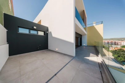 Moradia T5 para Venda em Loures