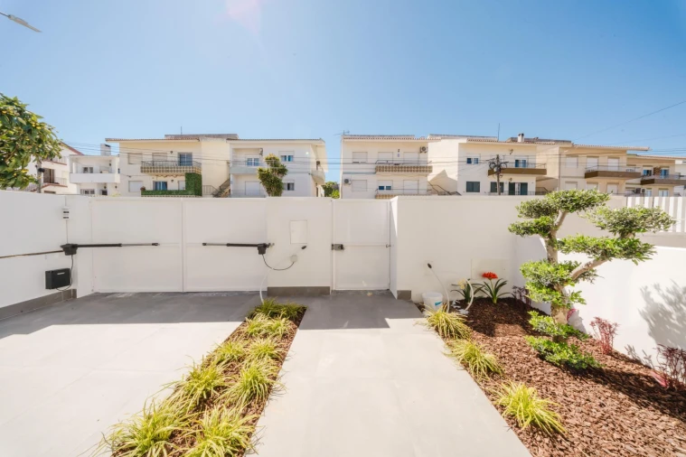 Moradia T5 para Venda em Loures Foto 47