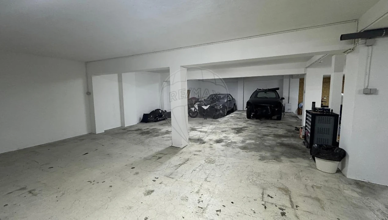 Armazém para Venda em Braga (Maximinos, Sé e Cividade) Foto 13