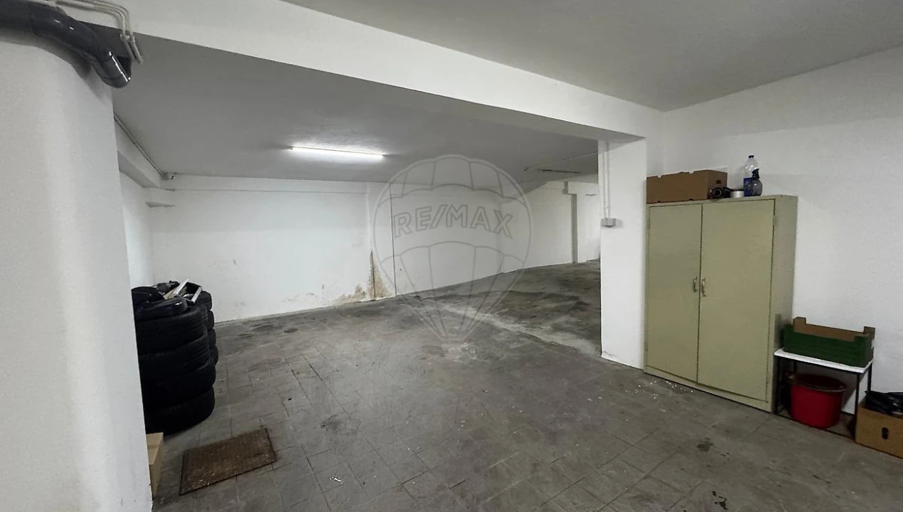 Armazém para Venda em Braga (Maximinos, Sé e Cividade) Foto 18