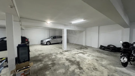 Armazém para Venda em Braga (Maximinos, Sé e Cividade)