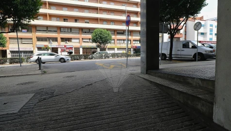 Armazém para Venda em Braga (Maximinos, Sé e Cividade)