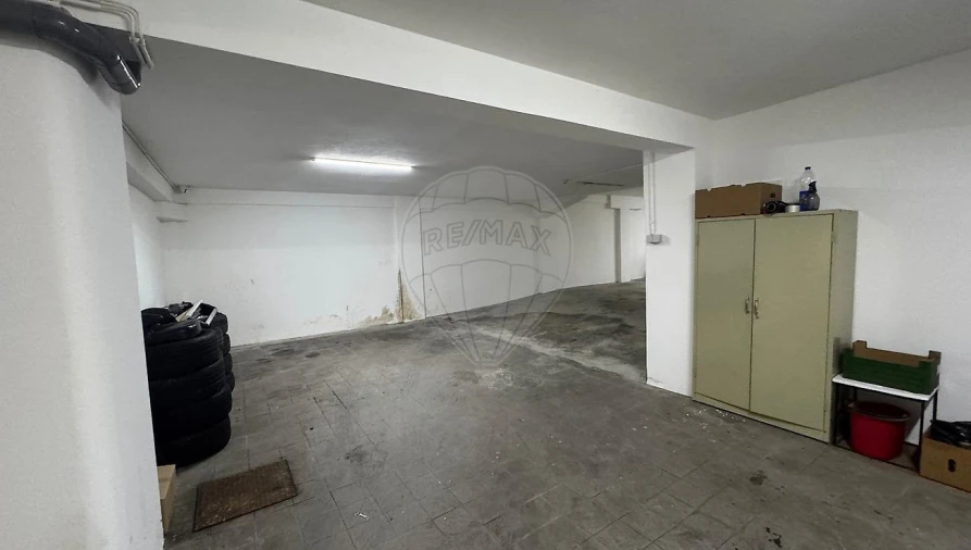 Armazém para Venda em Braga (Maximinos, Sé e Cividade) Foto 18