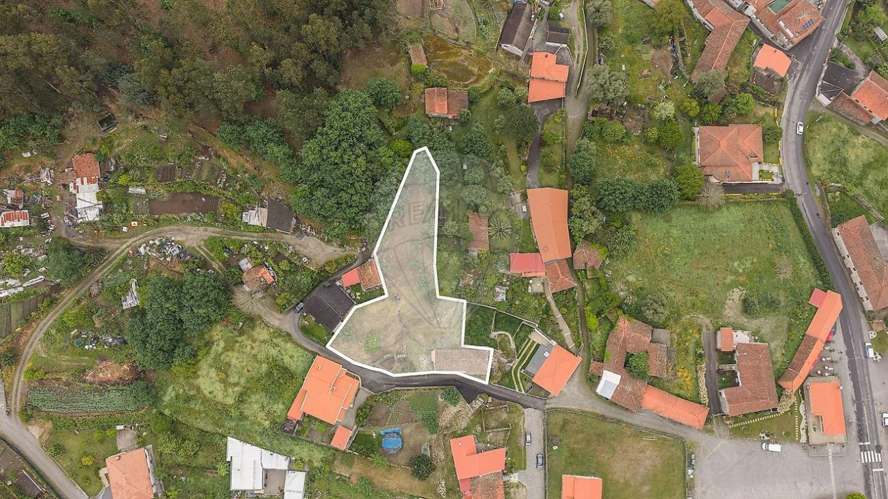 Moradia T3 para Venda em Taide Foto 4