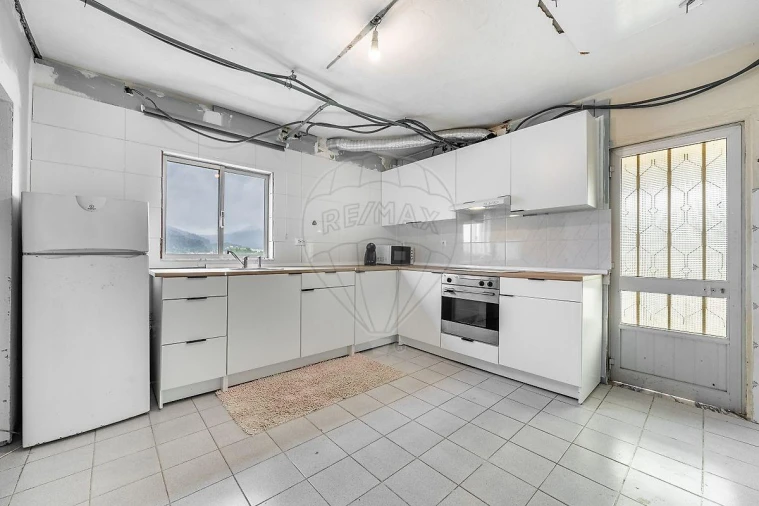 Moradia T3 para Venda em Taide Foto 11