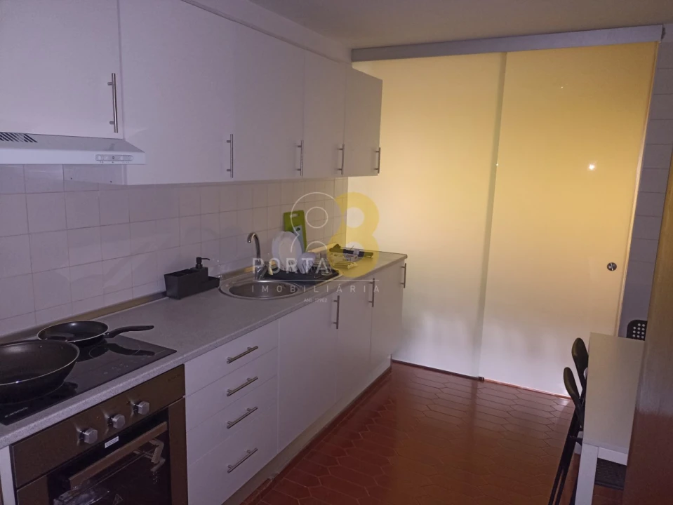 Apartamento T1 para Arrendamento em Paranhos Foto 5