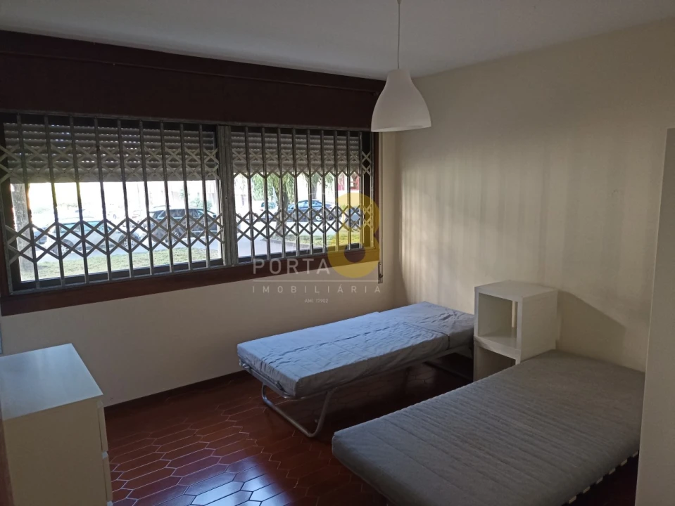 Apartamento T1 para Arrendamento em Paranhos Foto 14