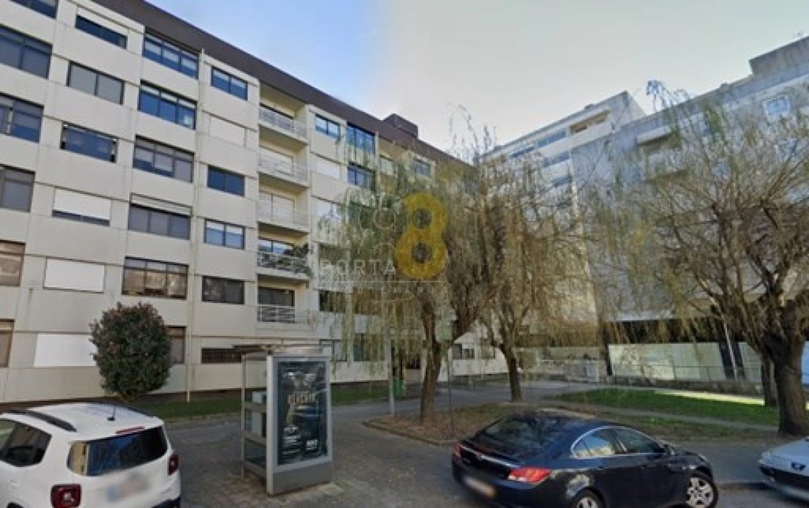 Apartamento T1 para Arrendamento em Paranhos Foto 19