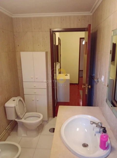Apartamento T1 para Arrendamento em Paranhos