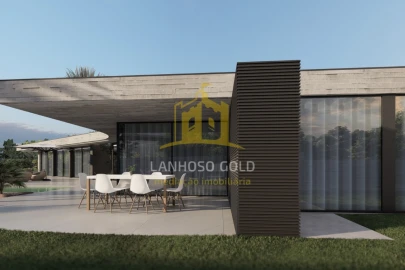 Moradia T4 para Venda em Vila Verde e Barbudo