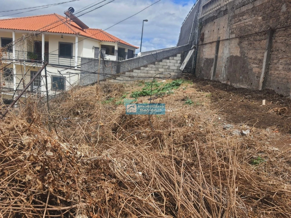 Moradia T3 para Venda em Santo Antonio Foto 4