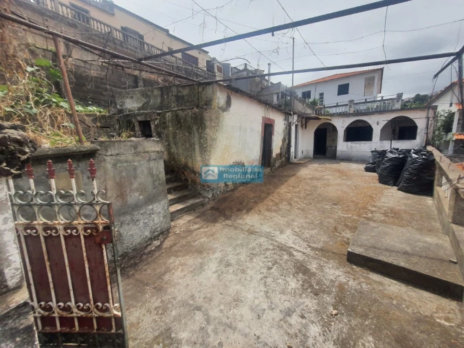 Moradia T3 para Venda em Santo Antonio Foto 2