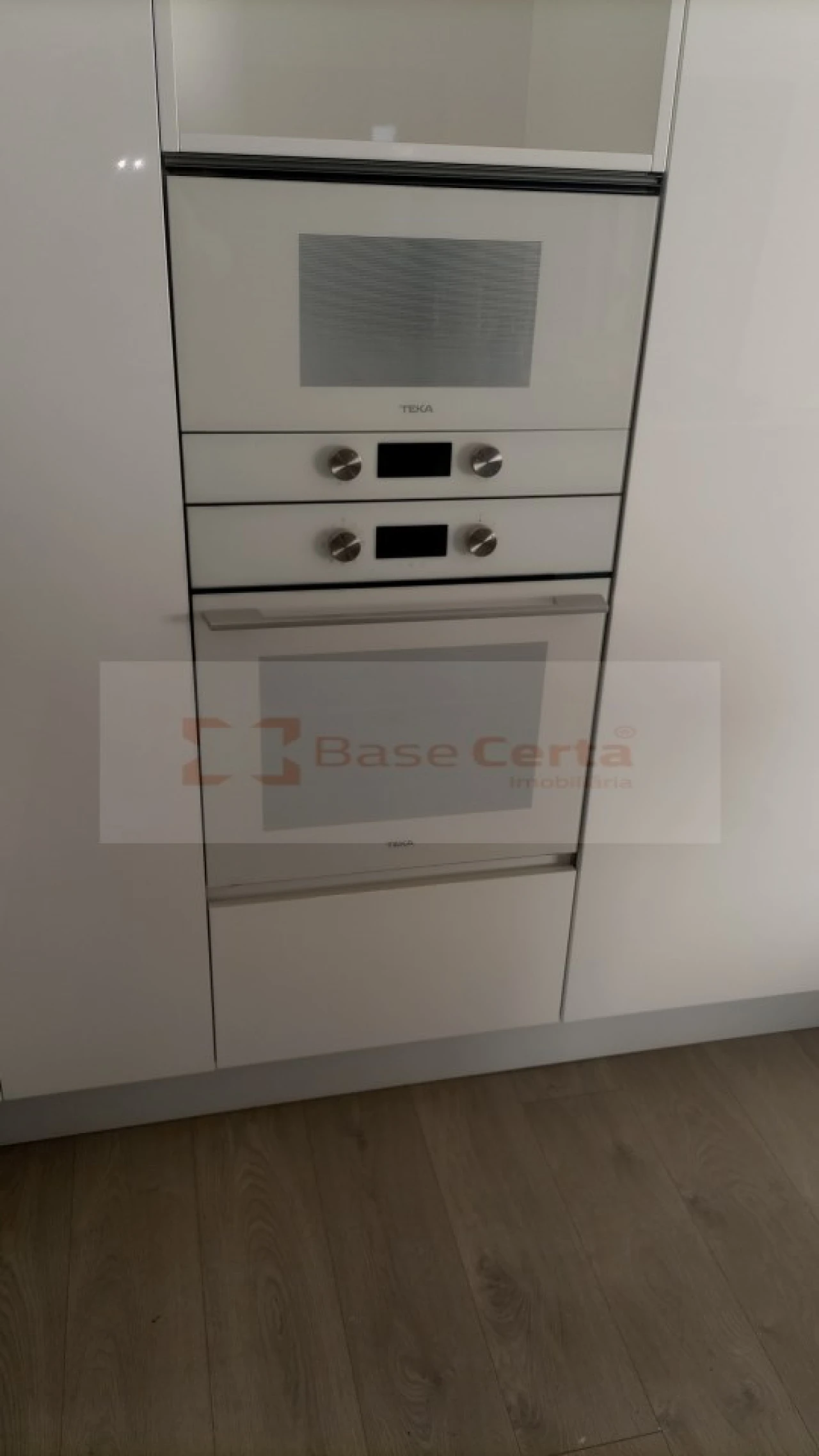 Moradia T4 para Venda em Pontinha e Famões Foto 36