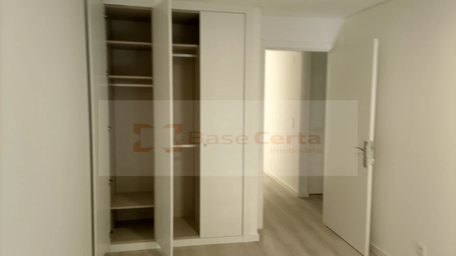 Apartamento T2 para Venda em Vialonga Foto 11