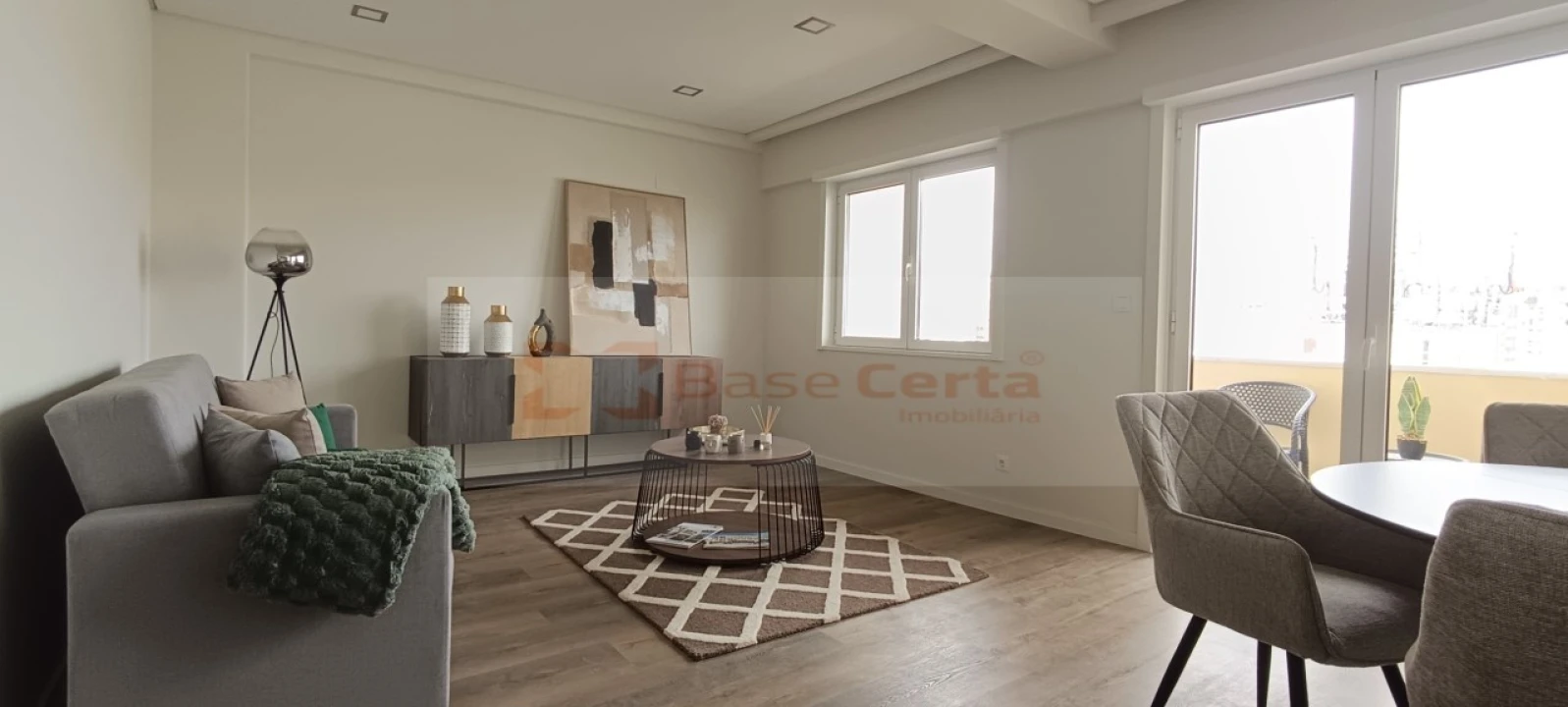 Apartamento T3 para Venda em Benfica Foto 4