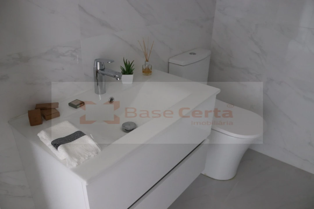 Apartamento T3 para Venda em Benfica Foto 7