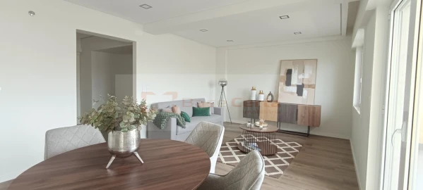 Apartamento T3 para Venda em Benfica