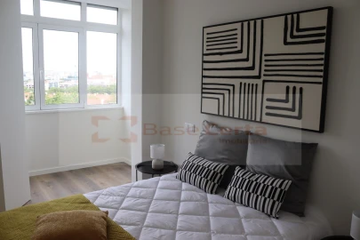 Apartamento T3 para Venda em Benfica