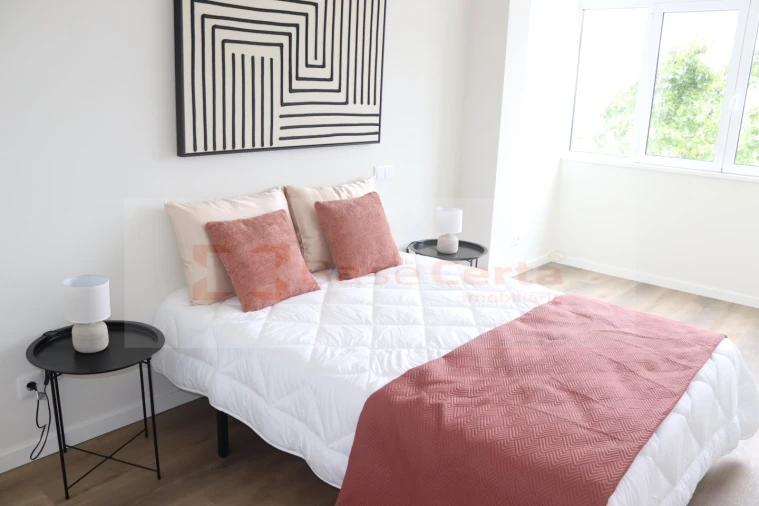 Apartamento T3 para Venda em Benfica Foto 23