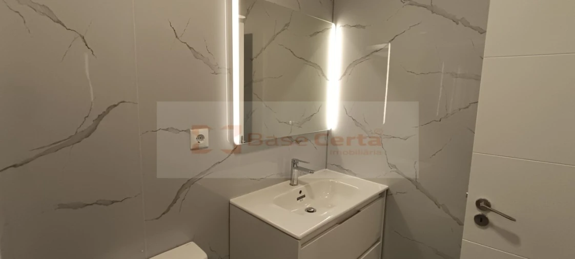 Apartamento T2 para Venda em Oeiras e São Julião da Barra, Paço de Arcos e Caxias Foto 23