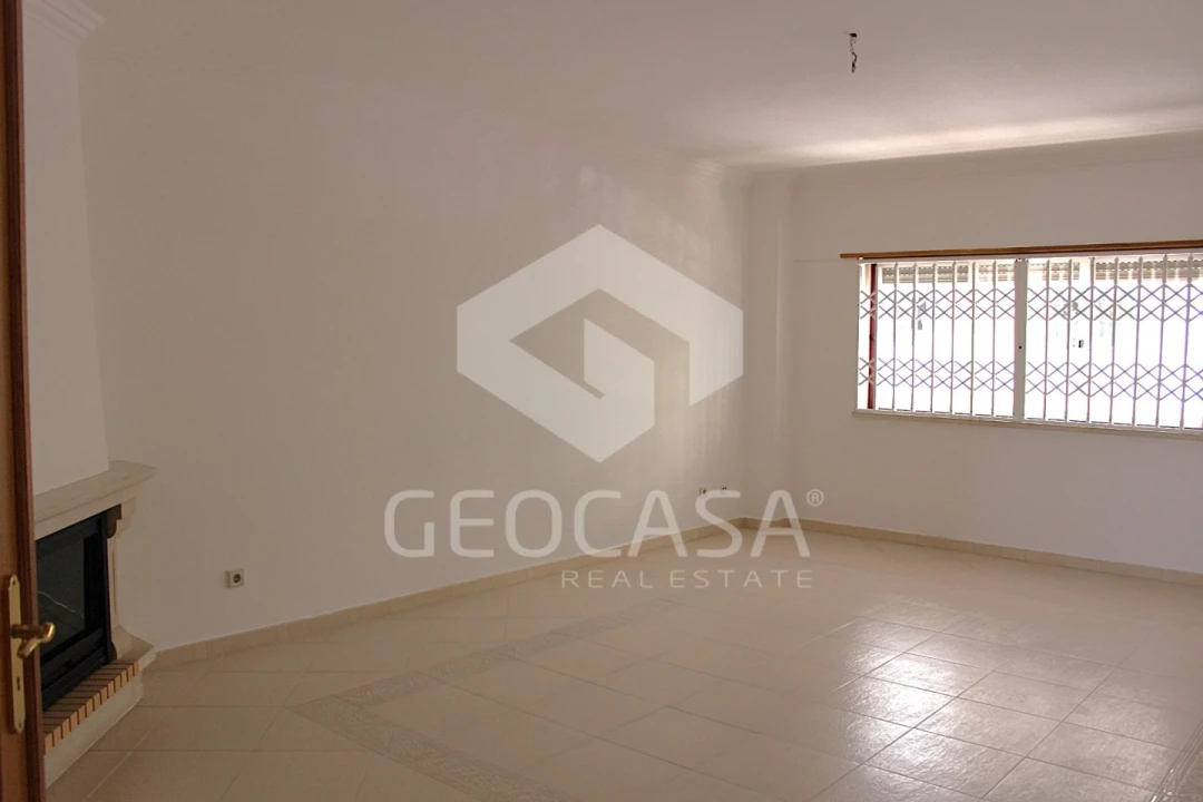 Apartamento T2 para Arrendamento em Cacém e São Marcos Foto 6