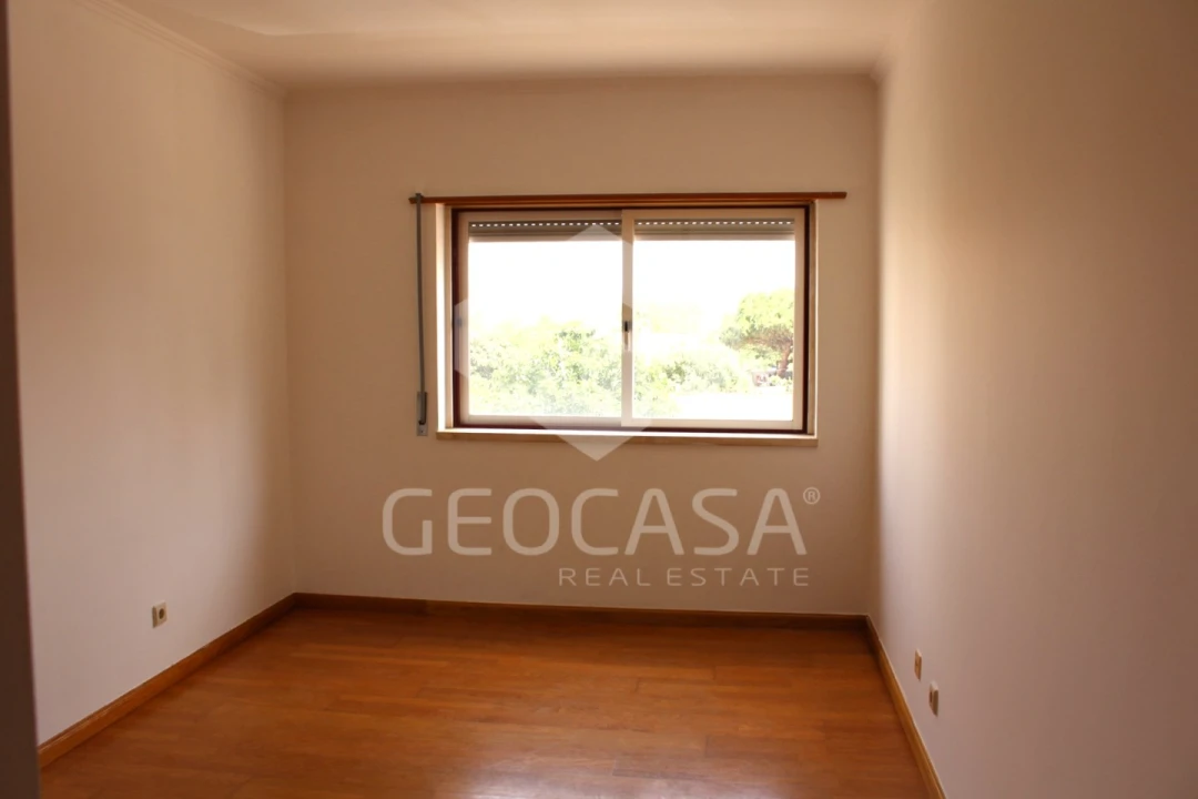 Apartamento T2 para Arrendamento em Cacém e São Marcos Foto 8