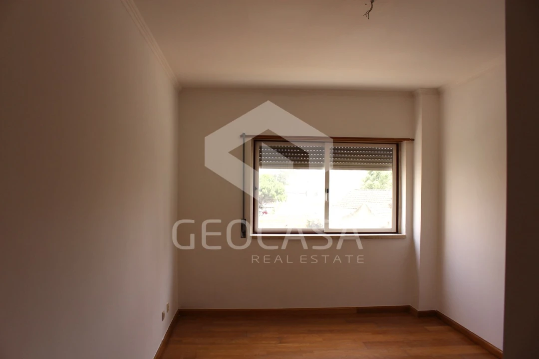 Apartamento T2 para Arrendamento em Cacém e São Marcos Foto 10