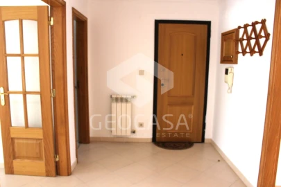 Apartamento T2 para Arrendamento em Cacém e São Marcos