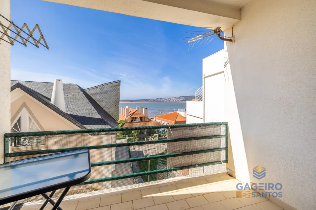 Apartamento T2 para Venda em São Martinho do Porto Foto 9