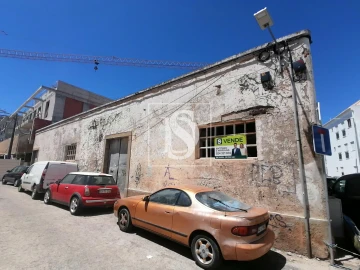 Armazém para Venda em Tavira (Santa Maria e Santiago)