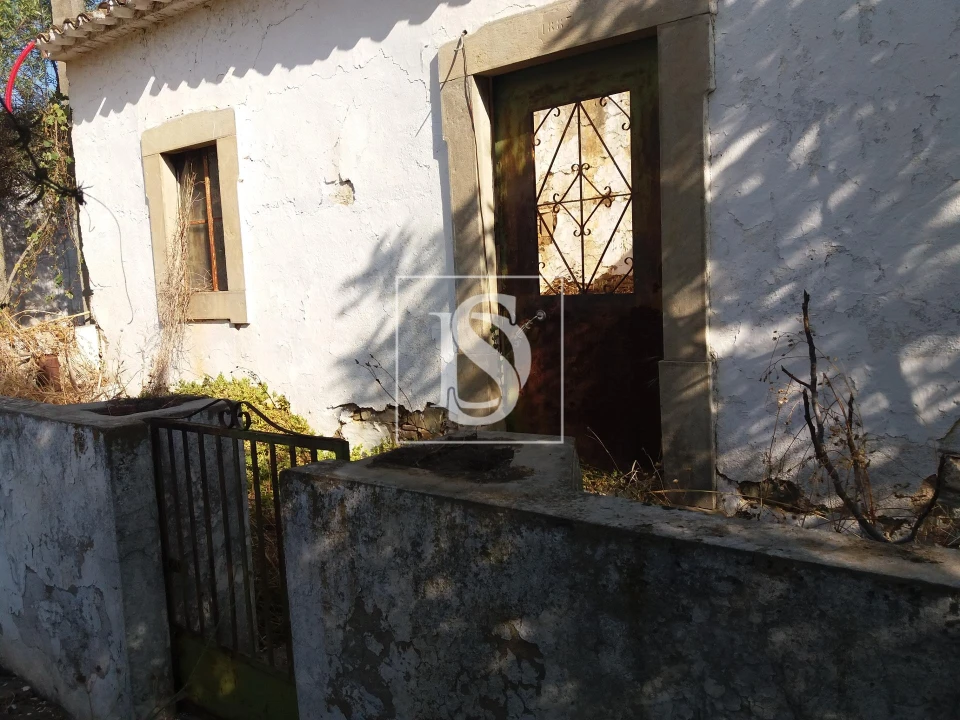 Moradia T5 para Venda em Santa Catarina da Fonte do Bispo Foto 3