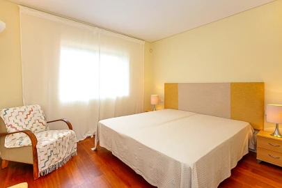 Moradia T4 para Arrendamento férias em Luz de Tavira e Santo Estêvão