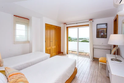 Moradia T6 para Venda em Luz de Tavira e Santo Estêvão