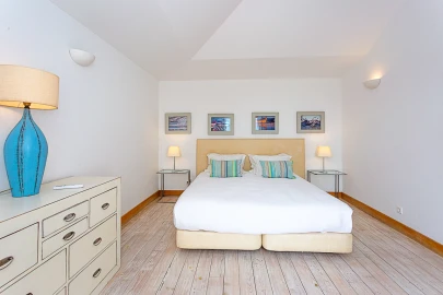 Moradia T6 para Venda em Luz de Tavira e Santo Estêvão