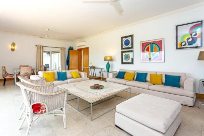 Moradia T6 para Venda em Luz de Tavira e Santo Estêvão