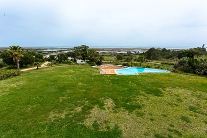 Moradia T6 para Venda em Luz de Tavira e Santo Estêvão