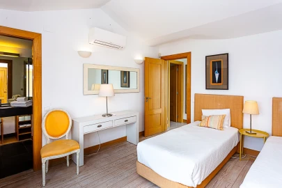 Moradia T6 para Venda em Luz de Tavira e Santo Estêvão