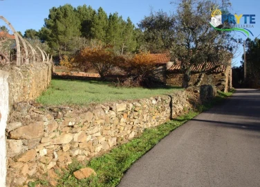 Moradia para Venda em Cumeada e Marmeleiro