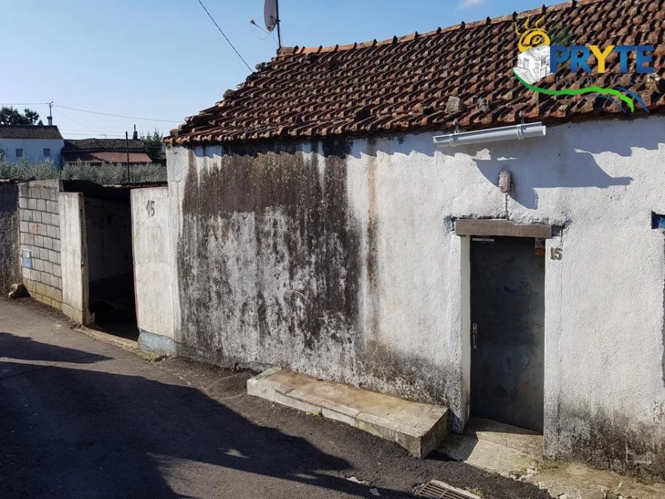 Moradia T2 para Venda em São Pedro do Esteval Foto 1